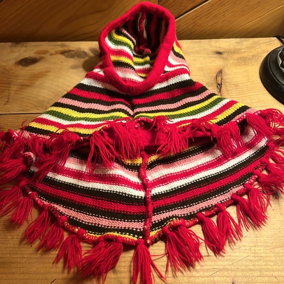 💚 3 for $15 💚 + 🥳 Host Pick 🥳 - Casual Canine Distressed Poncho size Small - Picture 1 of 16